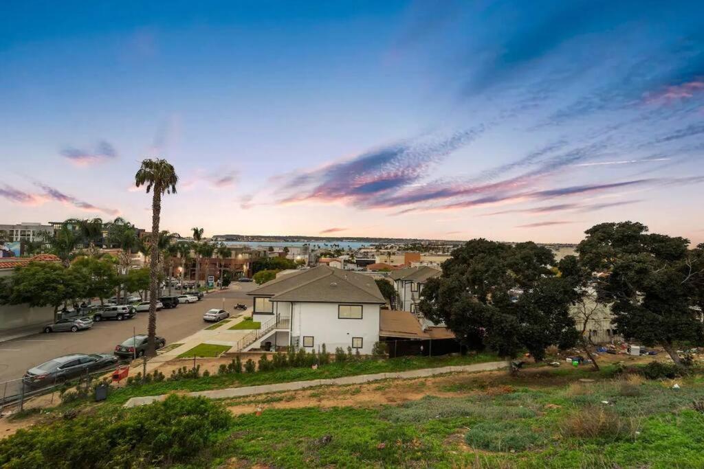 Casa Italia -2Br- Free Driveway Parking For 2 Cars Apartment San Diego Bagian luar foto
