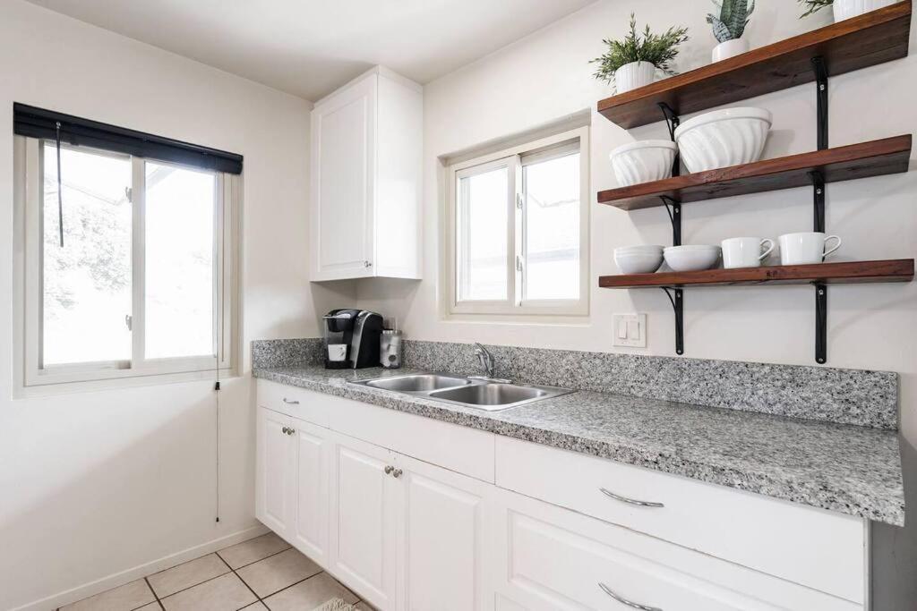 Casa Italia -2Br- Free Driveway Parking For 2 Cars Apartment San Diego Bagian luar foto