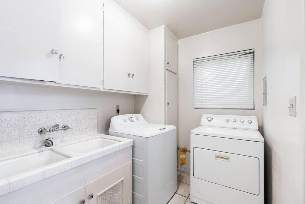Casa Italia -2Br- Free Driveway Parking For 2 Cars Apartment San Diego Bagian luar foto